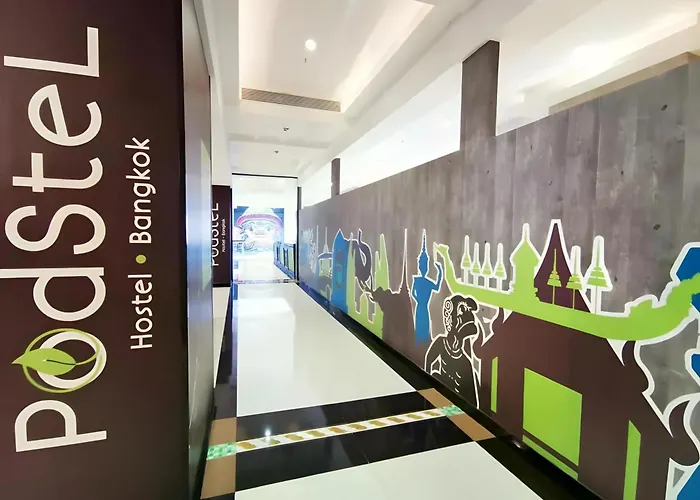 Hotel Capital O 75451 Podstel 4*